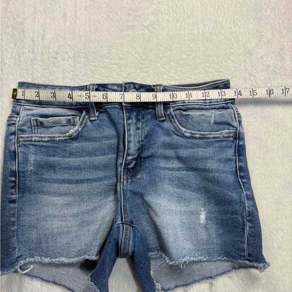 VERVET Blue Jean Shorts with Raw Hem and Distressed Look - Picture 4 of 5